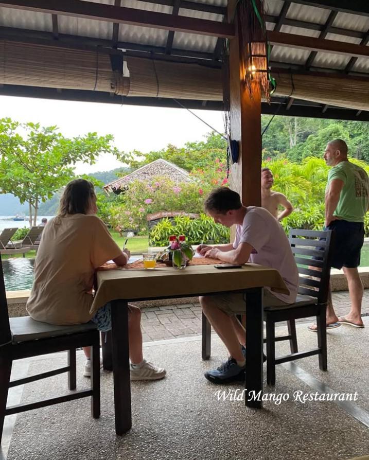 Cocotinos Lembeh A Boutique Dive Lodge Bitung Экстерьер фото